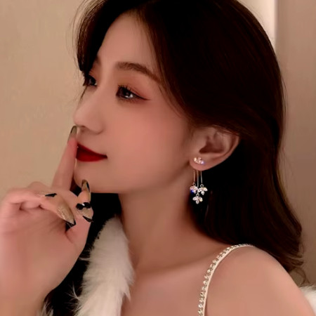 Lucky Leaf Shape Earrings For Women High Quality Zircon